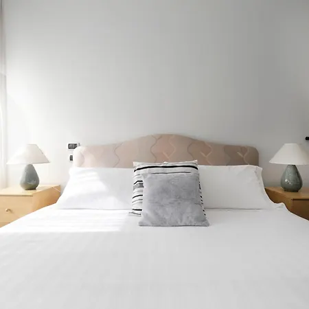 Urban Oasis Arco Della Pace - September Special Monza Gp & Mfw - 2Br 2Ba *