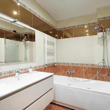 Apartment Urban Oasis Arco Della Pace - September Special Monza Gp & Mfw - 2Br 2Ba *