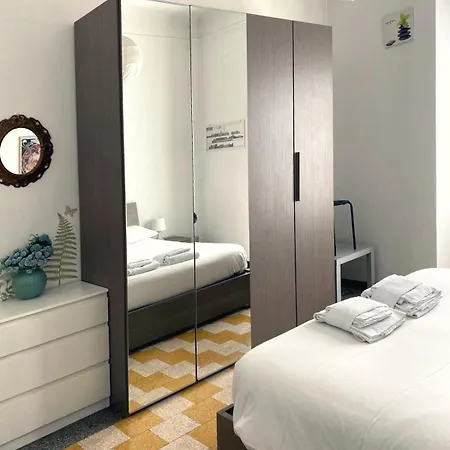 アパート Urban Art