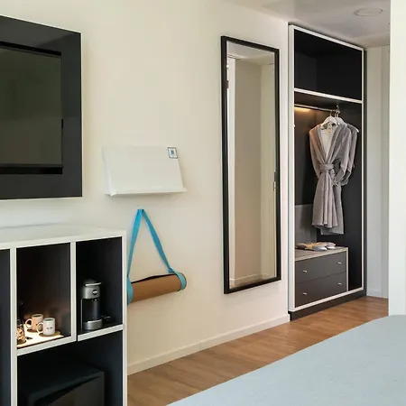 Innside Milano Torre Galfa 4*