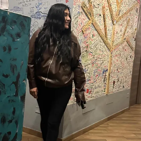 Gloria * ميلان