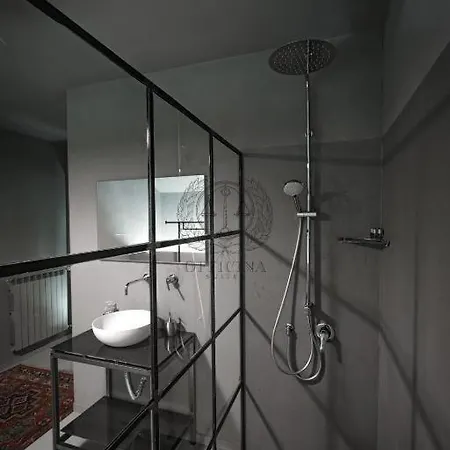 Officina - , Navigli, Bocconi, Movida, Porta Ticinese ミラノ