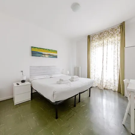 Guesthost - Bonola M1 Bright & Functional Flat