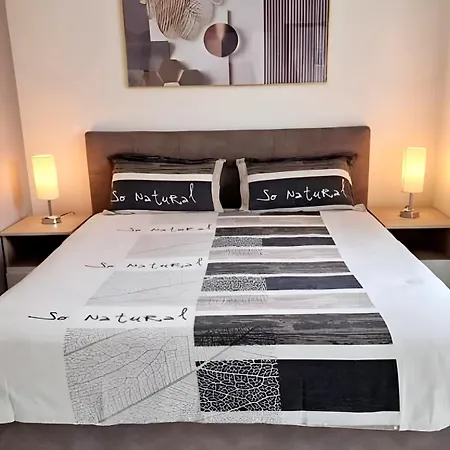 Comfy Penthouse דירה