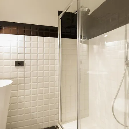 Homie Livings - Duomo Di Apartament Mediolan