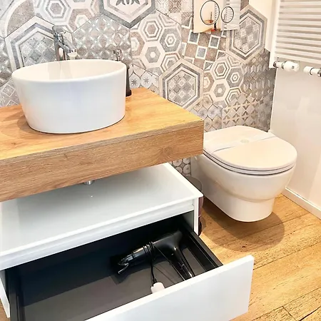 5 Min Walk To Duomo Petite Loft! Appartamento *