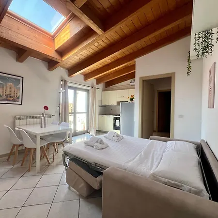 Appartement Big Mansarda Goldoni - Duomo M4 Lin Airport Milaan