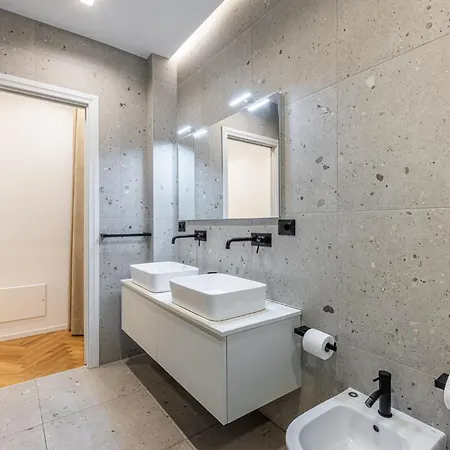 Appartement Doria 10 Next To Train Station *