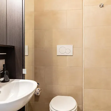 Dehomes - Ampia Casa In Centro 3 E 2 Bagni Milánó