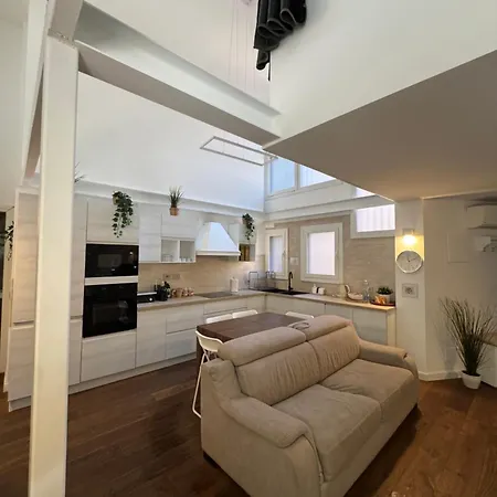 Dea Dreams - Lofty Marghera Holiday home Milan