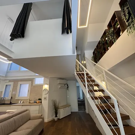 Dea Dreams - Lofty Marghera *