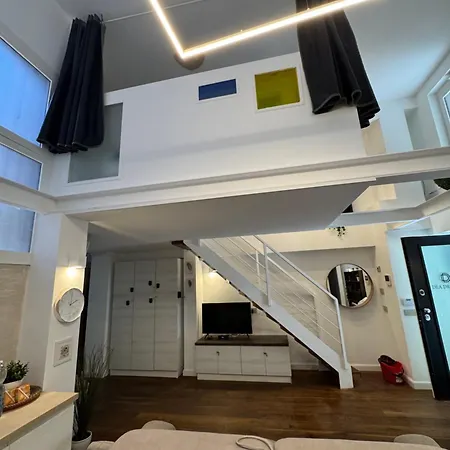 Dea Dreams - Lofty Marghera Milan