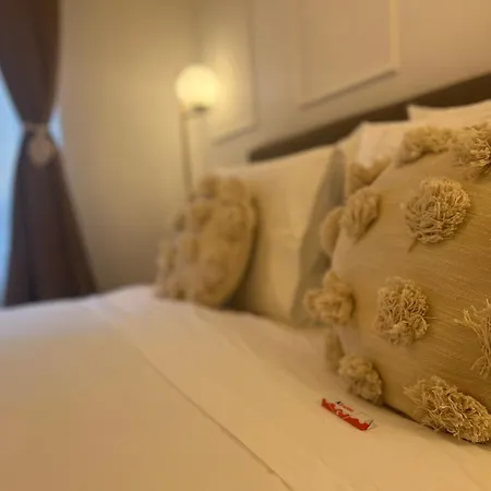 Acasadiimma 5 Min Da Bocconi 3 Stops Duomo E Navigli Con Wifi E Balcone