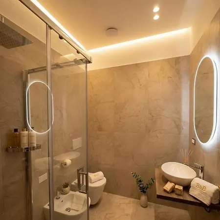 In Elegant Close To The Center Gæstehus