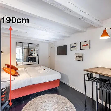 Montenapoleone - Spiga Tiny 아파트