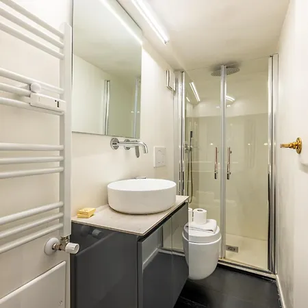 Montenapoleone - Spiga Tiny 밀라노