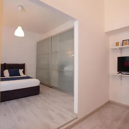 Elegant Little - Center - M4 Station מילאנו