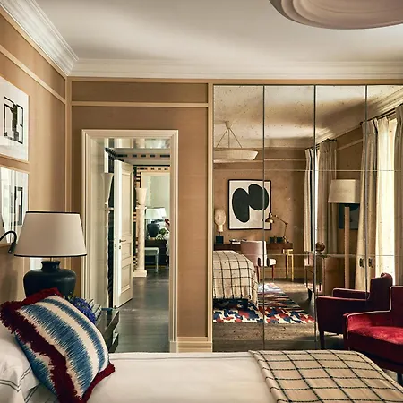 Rocco The Carlton Hotell