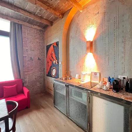 Hébergement de vacances Emmeloft I Orange Moon - Vibrant Modern Luxury Loft Milan