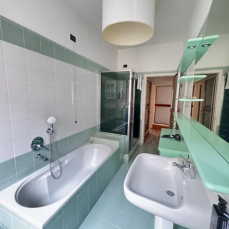 Lisi - Porta Romana Guestroom 3* Mailand