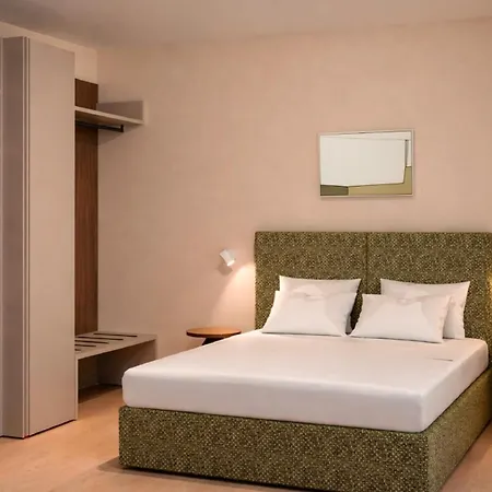 Relstay - Vercelli 3* ميلان