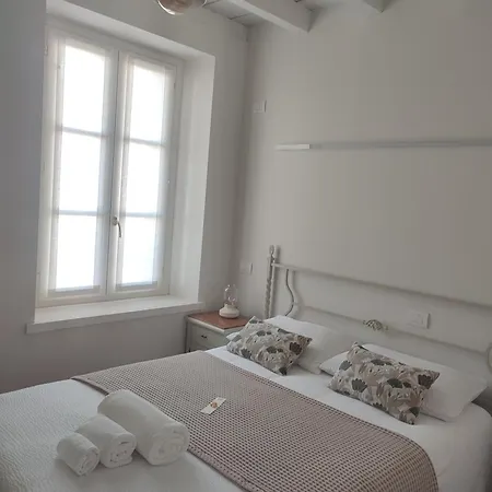 Homestay Cascina Storica Con Giardino - Vicino A Stazione *