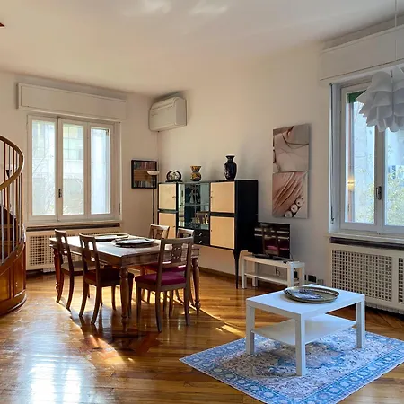 Villa Quadrio Grand - Parking Space And Garden Milan
