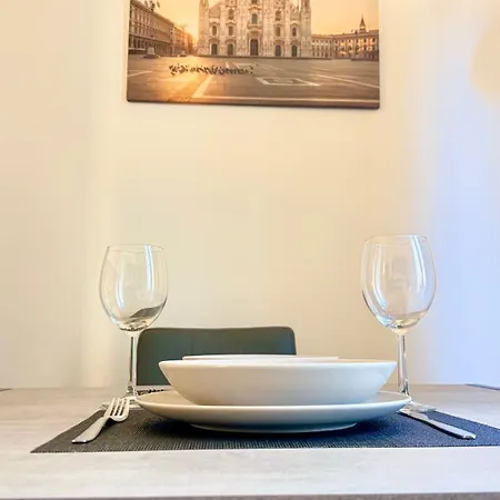 M10 The Milanese Experience Mono&bilo 3*