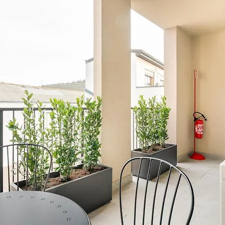 Design Smart - Terrace & Private Box Daire Milano