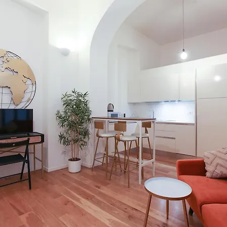 Minimal & Cozy Near Duomo *