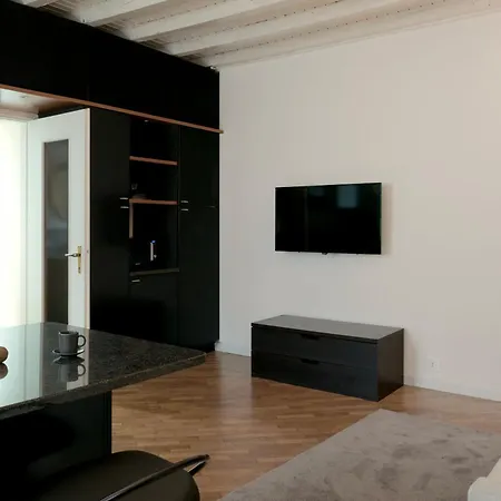 Corso Exclusive - Center - M2 - M5 Mailand