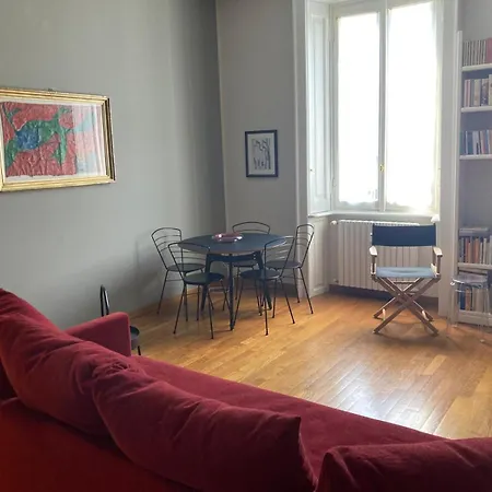Designer In Center Apartmán