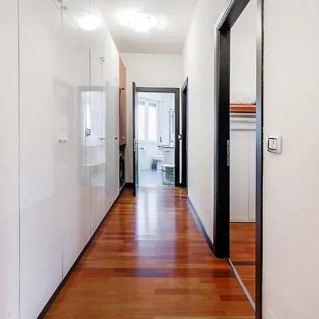 New Near Station 3 Bedroom Appartamento *