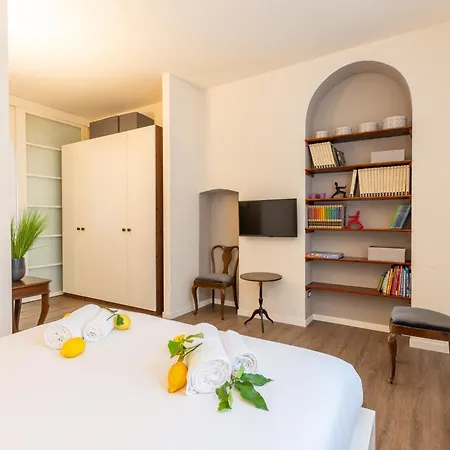 Stylish Apartment-Near Corso Como-Metro Garibaldi Milán