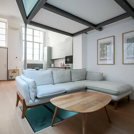 Cozy And Elegant Design Loft *