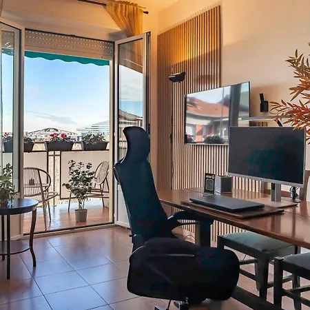 Citylife Penthouse -Terrace, Piano, Gym - Mico Metro - Su Scannu ミラノ