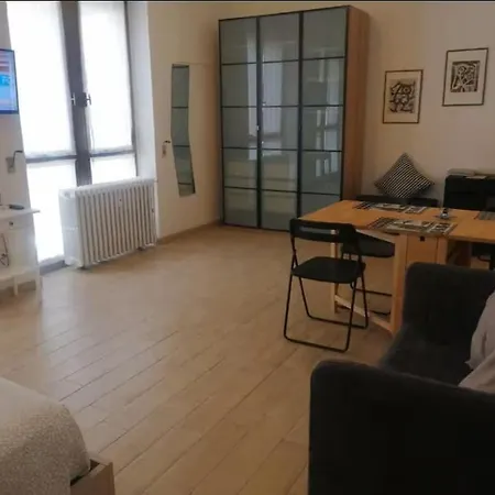 Апартаменты Bright Open Space In The Mm1 Pasteur Area Милан