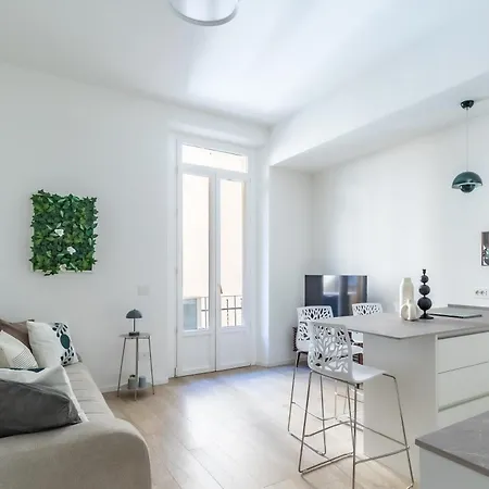 Modern And Elegant