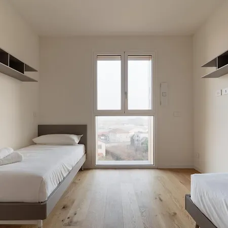 Guesthost - Modern Terrace Flat Lambrate Apartman *