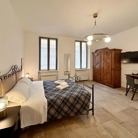 Apartamento Navigli, Incantevole Dimora Storica Ristrutturata Vicino Metro, Con Wifi