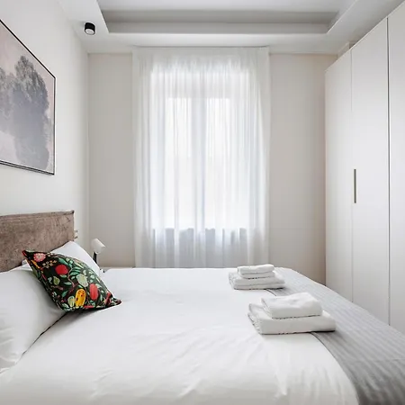 Апартаменты Viale Sarca - 2 Bdr Near Metro, Bicocca Милан