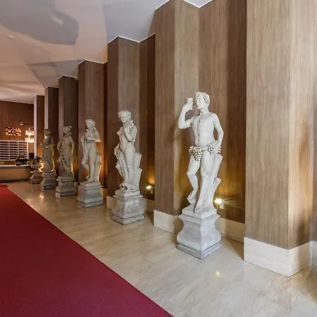 Station - Modern With Balcony Appartamento Milano