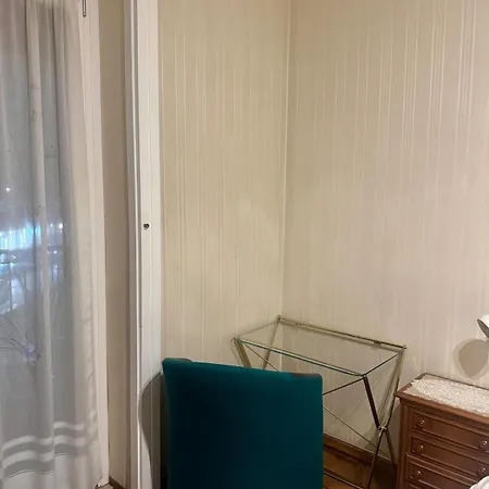 Two Bedroom In Isola Lägenhet *