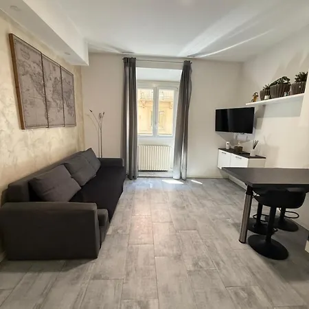 A 3 Minuti Dalla Linea Gialla Repubblica Apartmán *