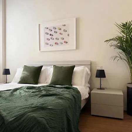 Homeby - Achille's Milánó