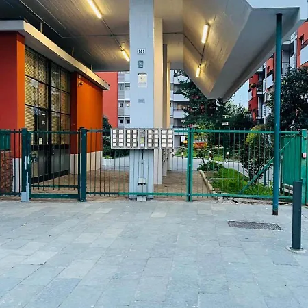 Entire 200 Meters From The Blue Metro Line Daire