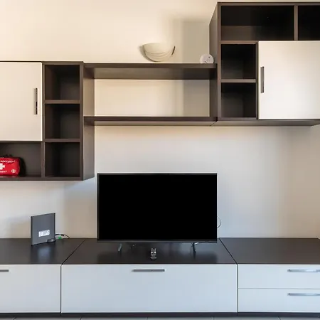 Moderno & Luminoso In Corso Buenos Aires Апартаменты Милан