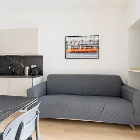 Διαμέρισμα Guesthost - Cozy Balcony Porta Romana Μιλάνο