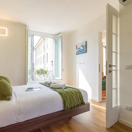 Il Glicine - Vista Mozzafiato, Zona Isola, Vicino Metro M3 M5 E Stazione Apartman *