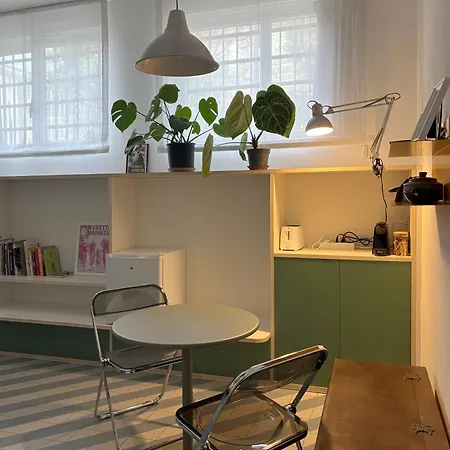 아파트 Deliziosa Stanza In Maggiolina 밀라노